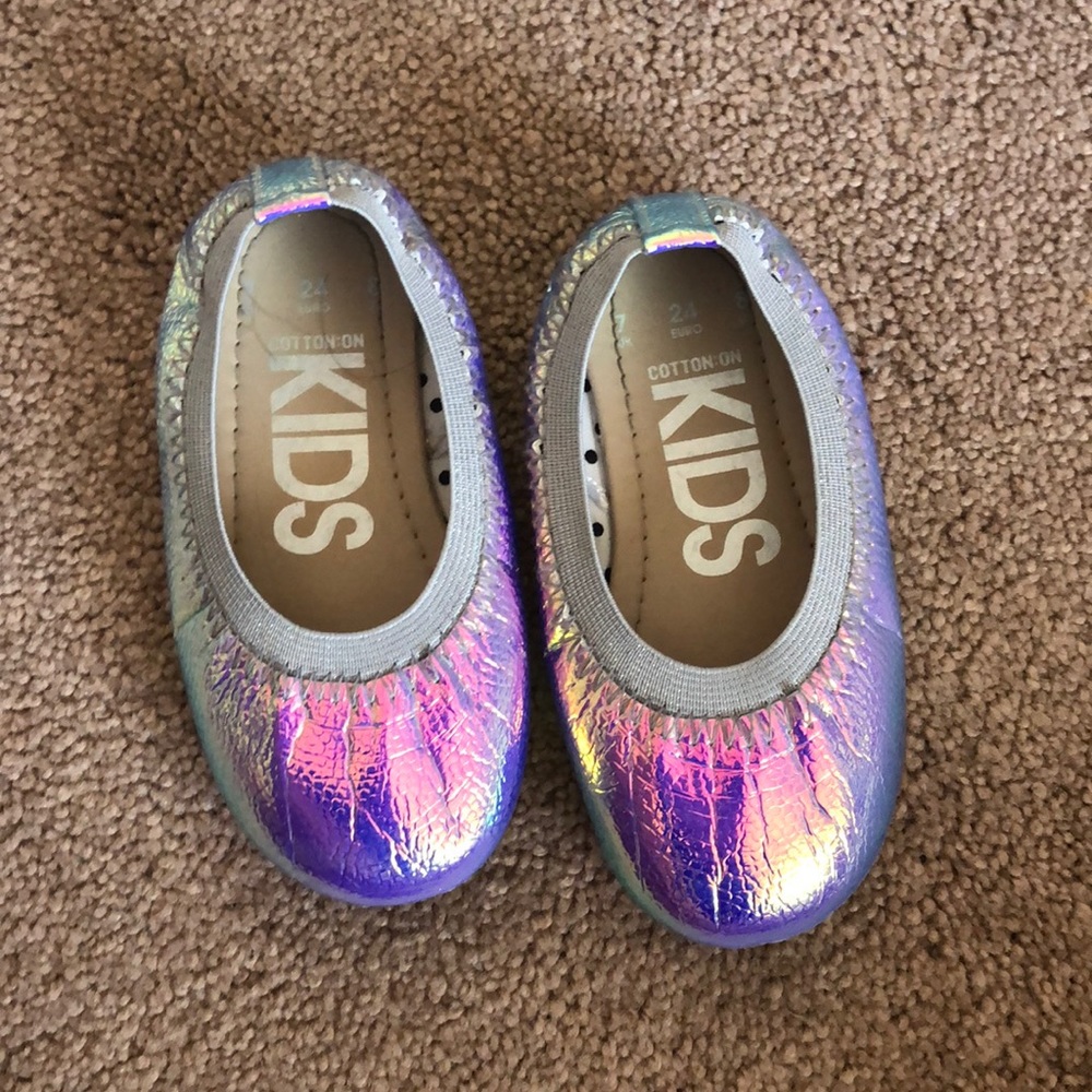 Cotton On kids flats